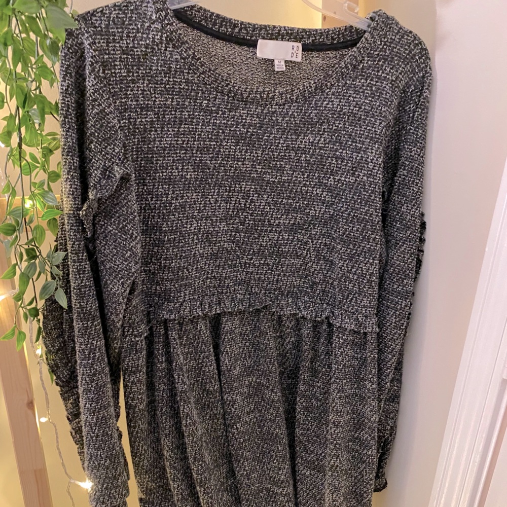 Anthropologie Ro + De gray ruffled dress